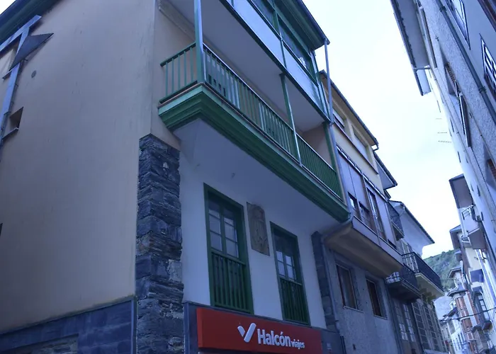 Cambaral 1e דירה